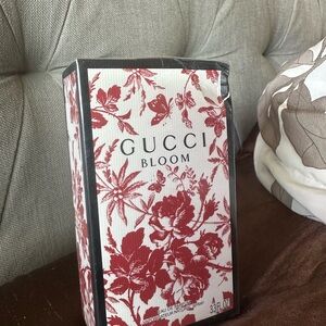 Brand new Gucci Bloom Eau de perfume